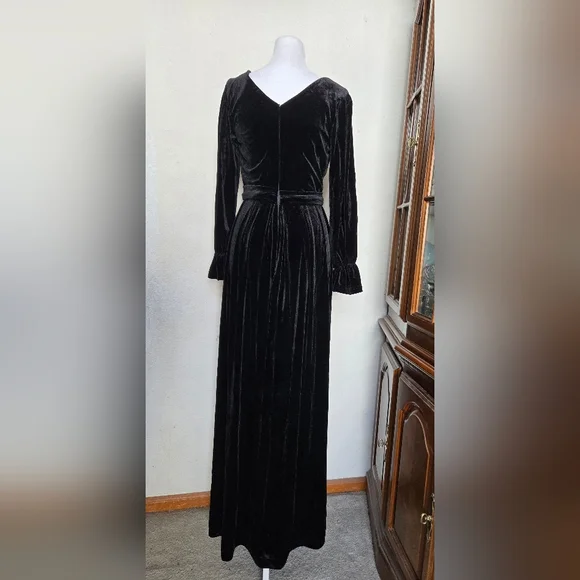 Elegant Black Maxi Dress.Size 10 - Picture 5 of 5